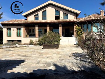 Villa mit Balkon zum Verkauf in Ogíjares