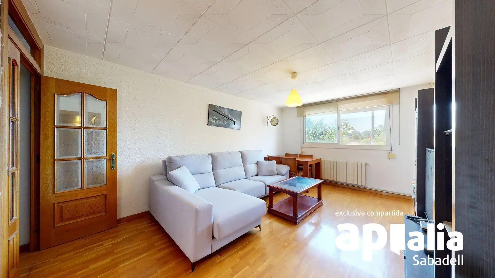 Sala d'estar de Pis en venda en Badia del Vallès amb Aire condicionat, Calefacció i Balcó