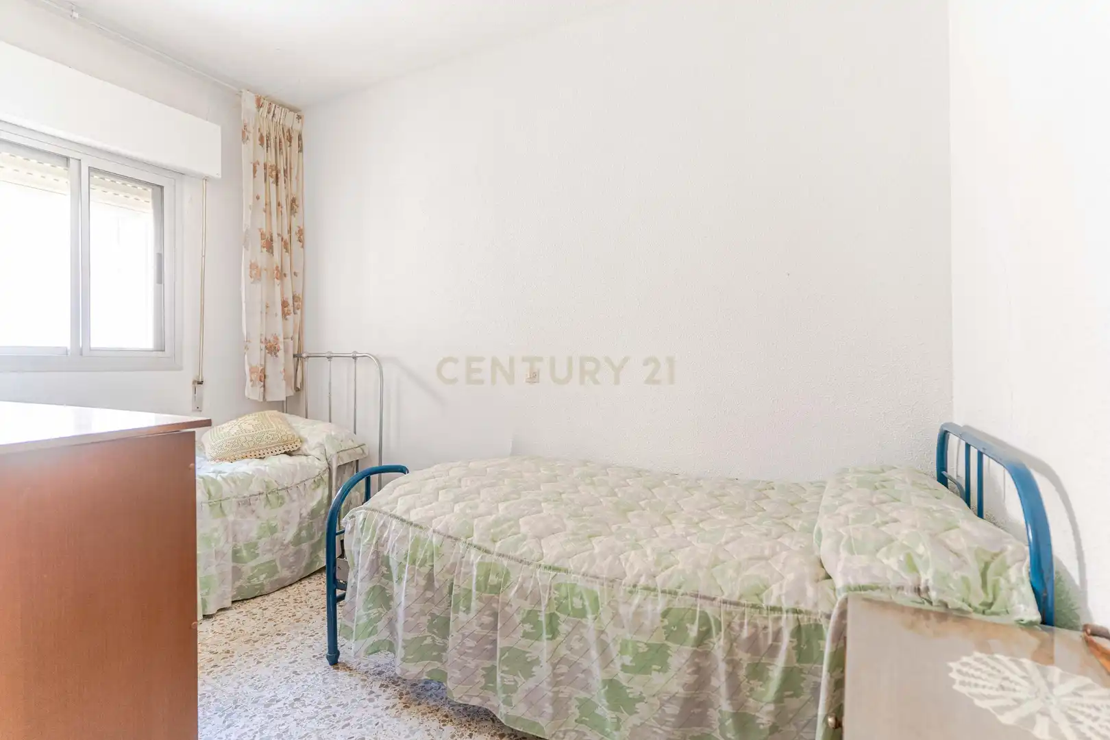 Habitación de Finca rústica en venta en Carataunas con Jardín privado, Trastero y Piscina