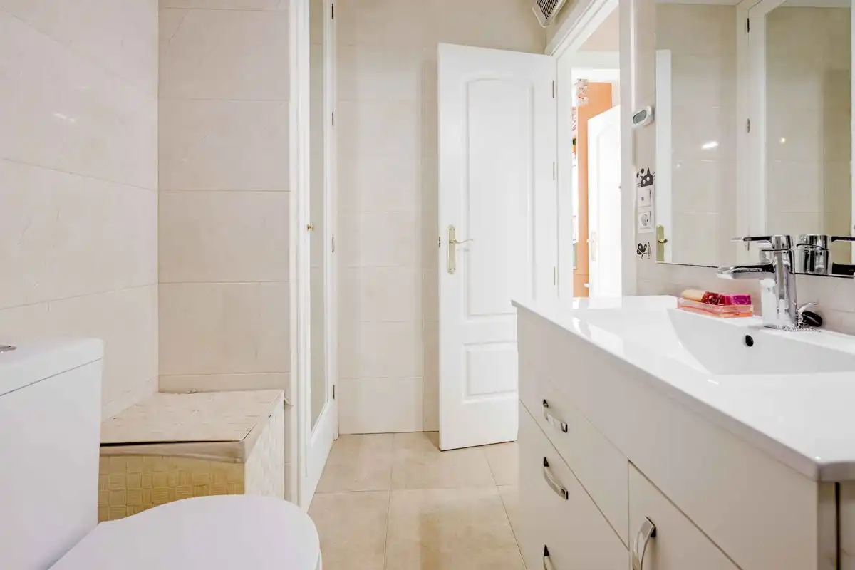 Baño de Piso en venta en Sevilla con Aire acondicionado, Calefacción y Terraza