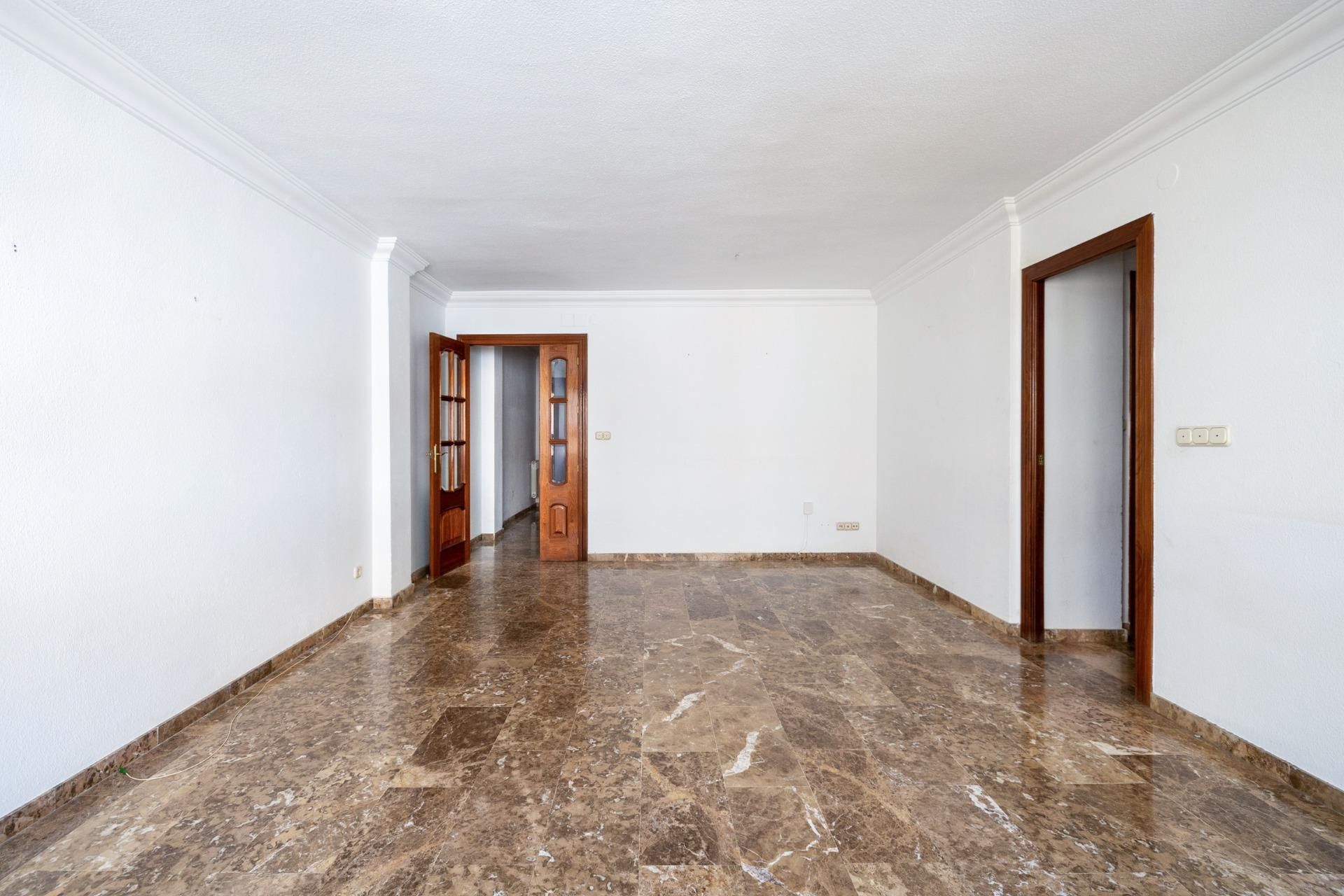 Flat for sale in  Granada Capital  with Air Conditioner, Heating and Terrace