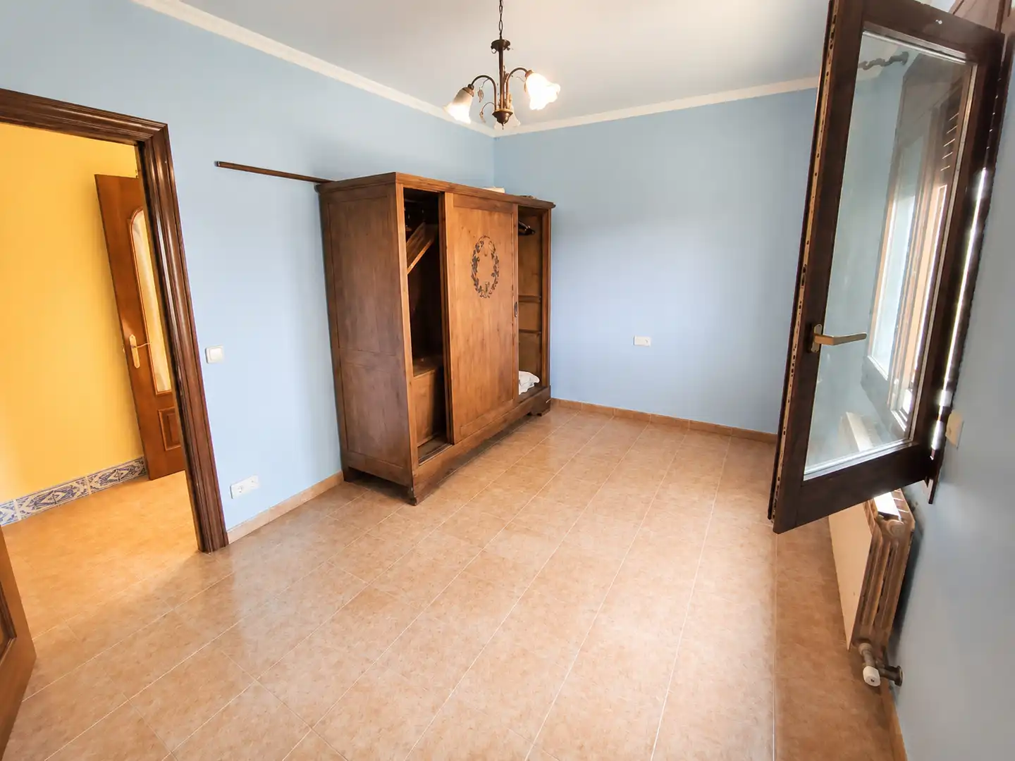 Habitación de Casa o chalet en venta en Montcada i Reixac con Calefacción y Jardín privado