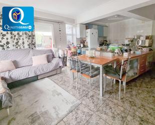 Menjador de Apartament en venda en Alicante / Alacant amb Aire condicionat i Terrassa