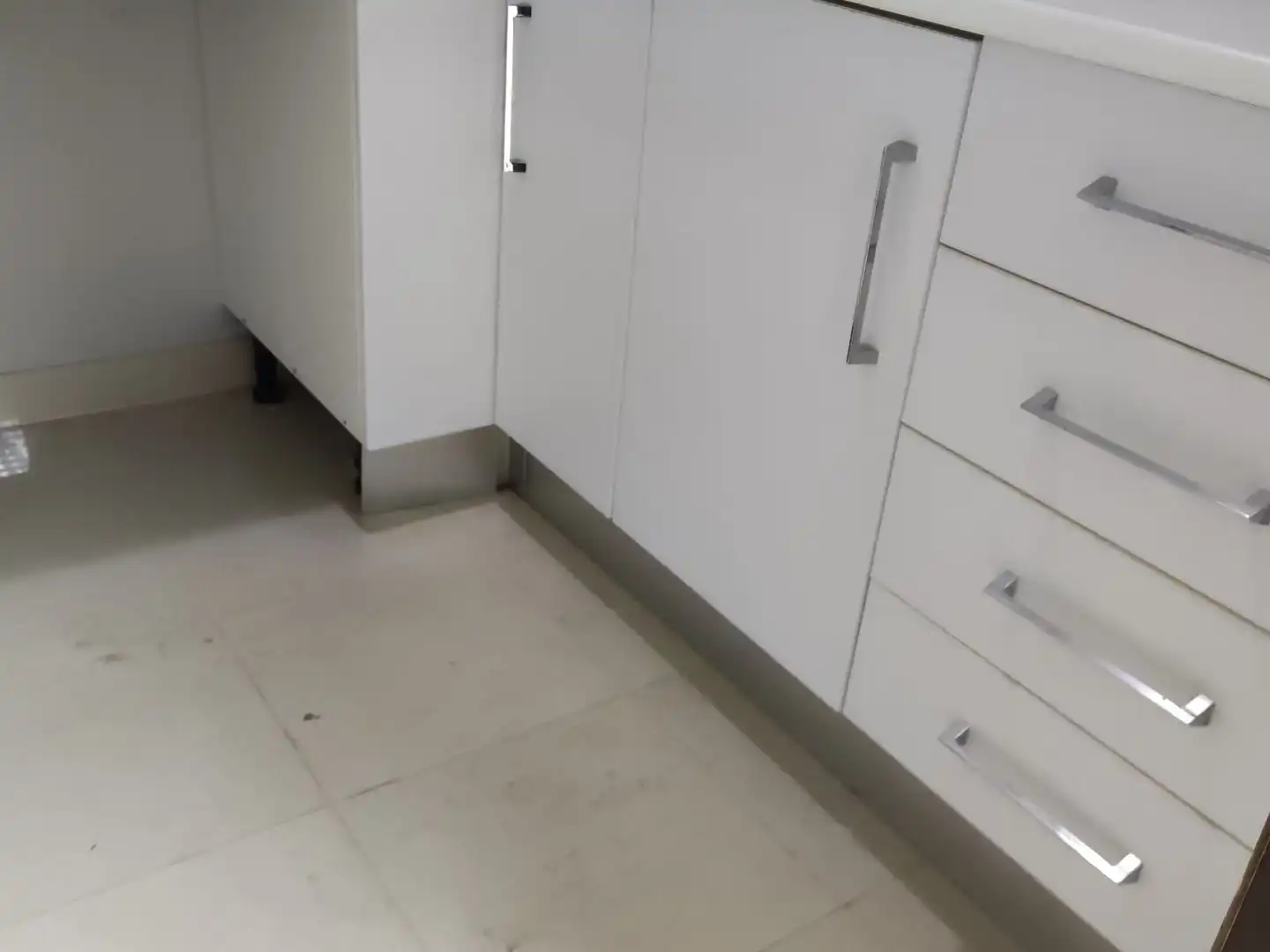 Cuina de Oficina de lloguer en Burguillos amb Aire condicionat