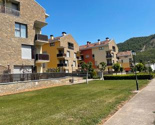 Exterior view of Apartment for sale in Puente la Reina de Jaca  with Parquet flooring, Storage room and Swimming Pool