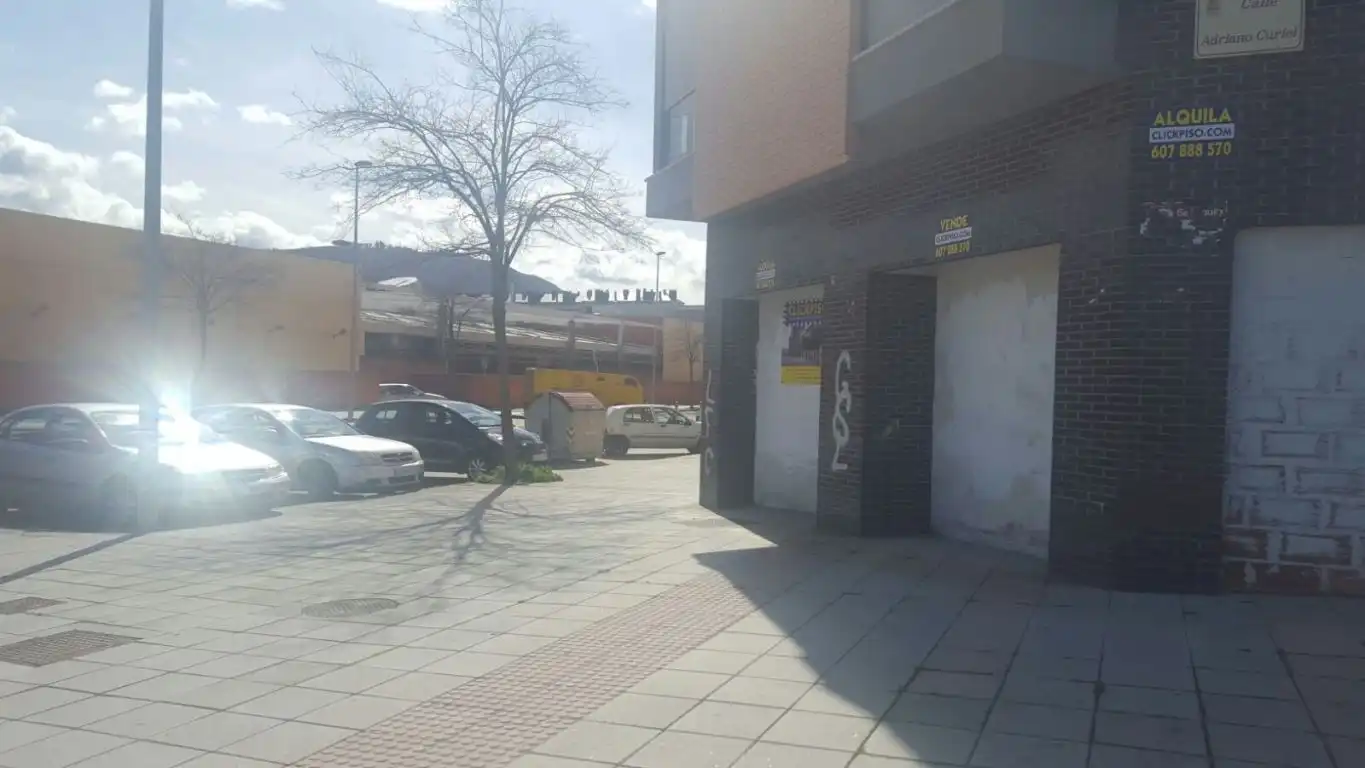 Local comercial en venda a Centro, imagen 2