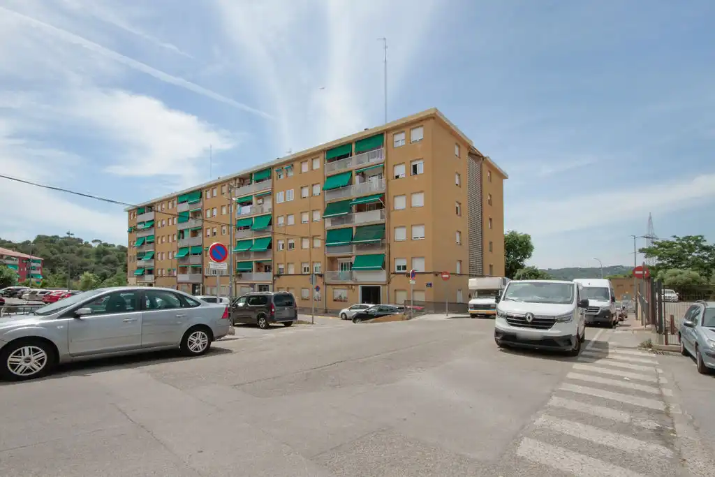 Flat for sale in C/ Romania, Can Parellada