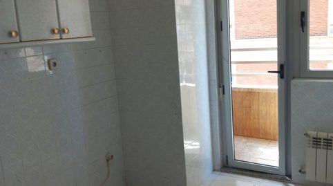 Foto 5 de Piso en venta en Calle Poeta José Luis Hidalgo, El Parque - Zapatón, Torrelavega