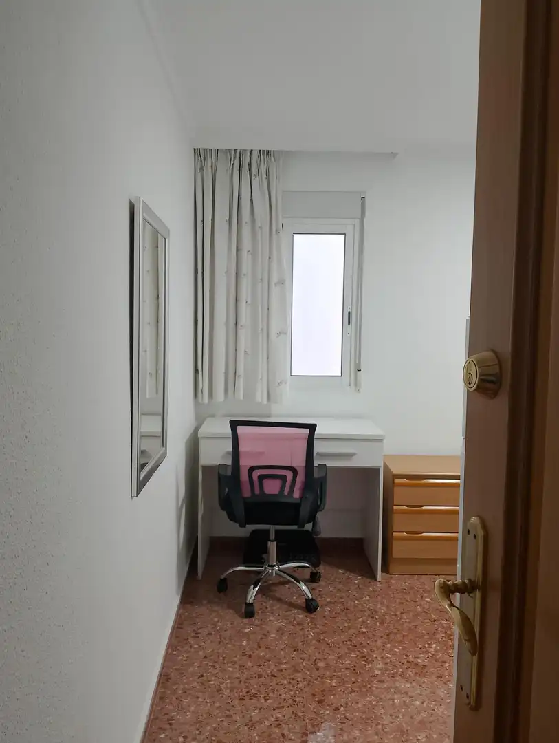 Bedroom of Flat for share in Valencia  with Heating, Furnished and Balcony