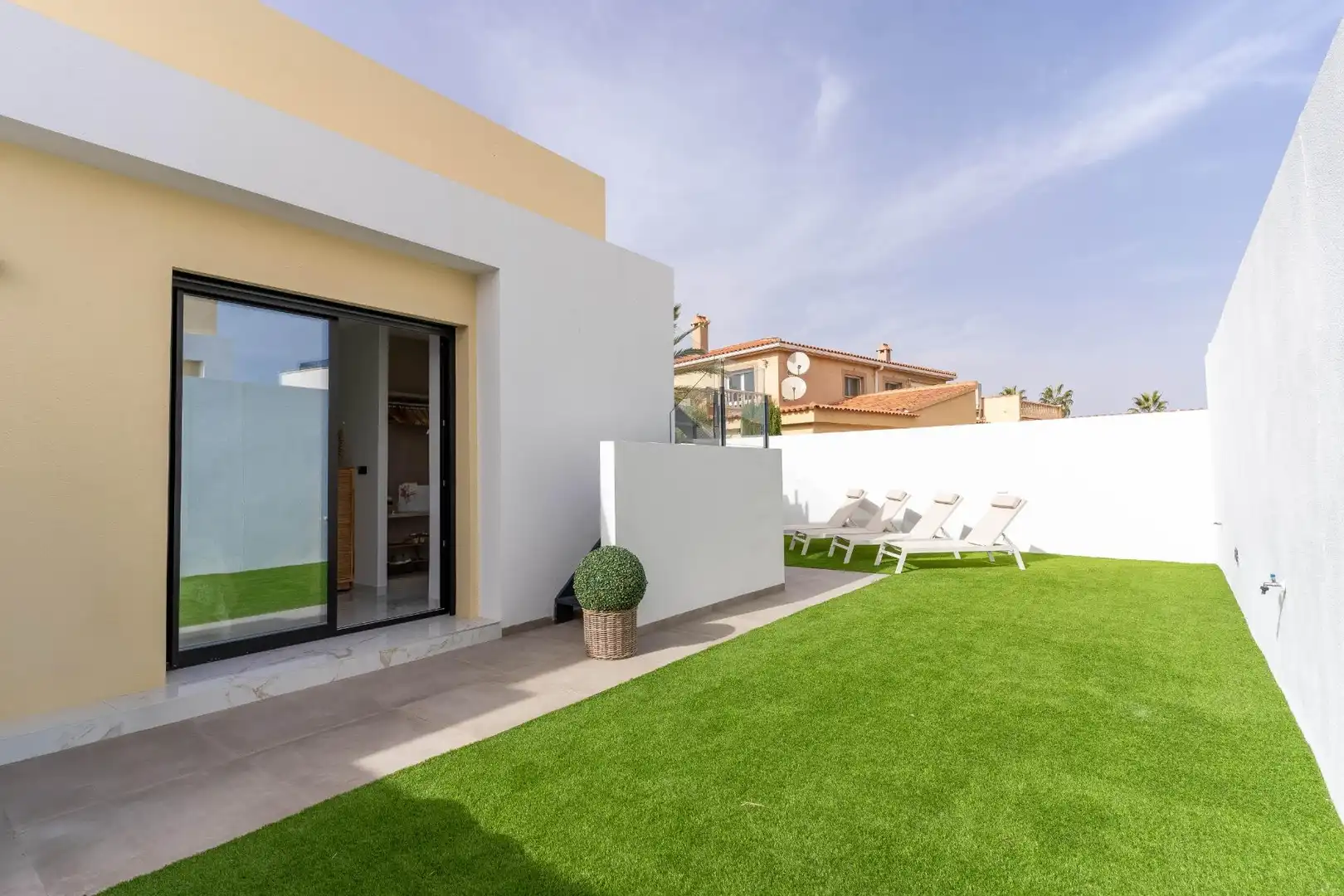 Jardí de Casa o xalet en venda en Torrevieja amb Aire condicionat, Calefacció i Jardí privat