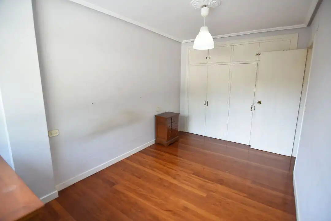 Habitación de Piso en venta en Eibar con Calefacción y Balcón