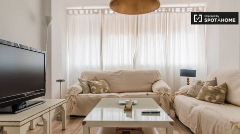 Tranquilo apartamento de 2 dormitorios en alquiler en Camins al Grau, imatge 2