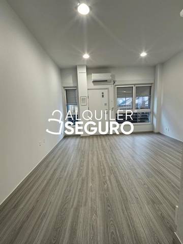 Piso en Alquiler en Ampurdan en Zarzaquemada