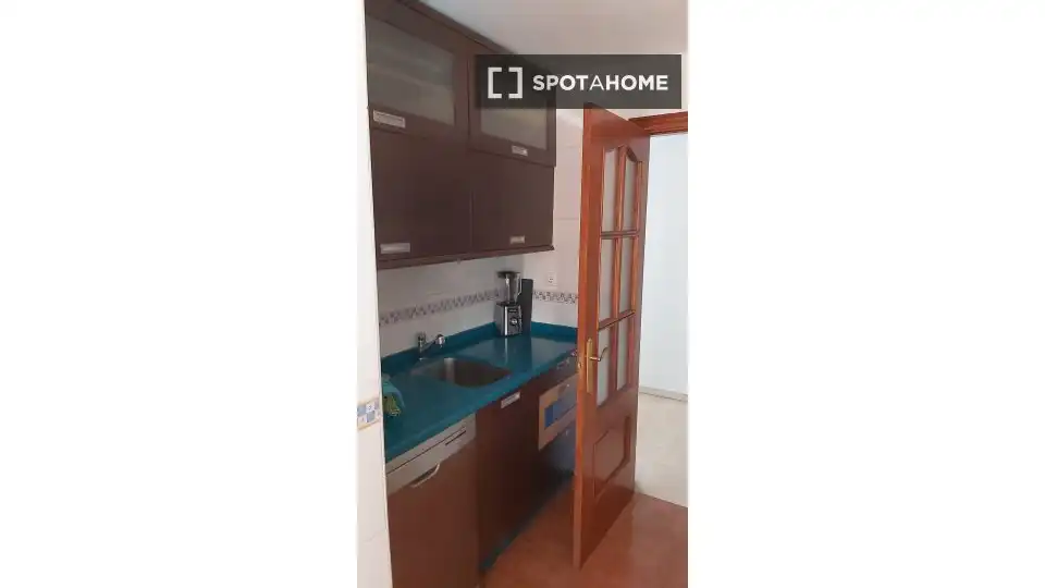 Kitchen of Flat for share in Armilla  with Air Conditioner, Heating and Furnished