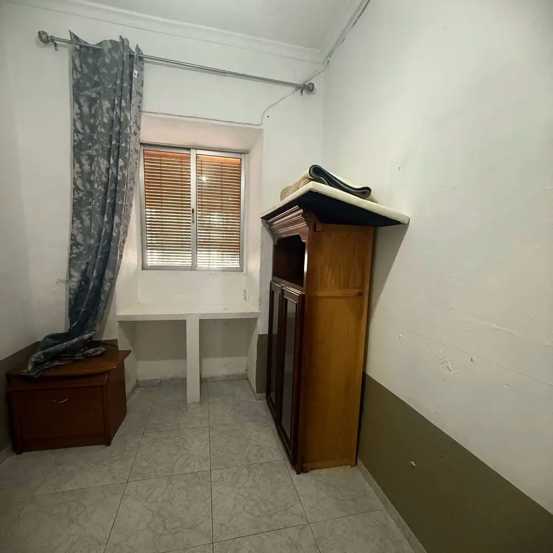 Habitación de Casa adosada en venta en Alameda