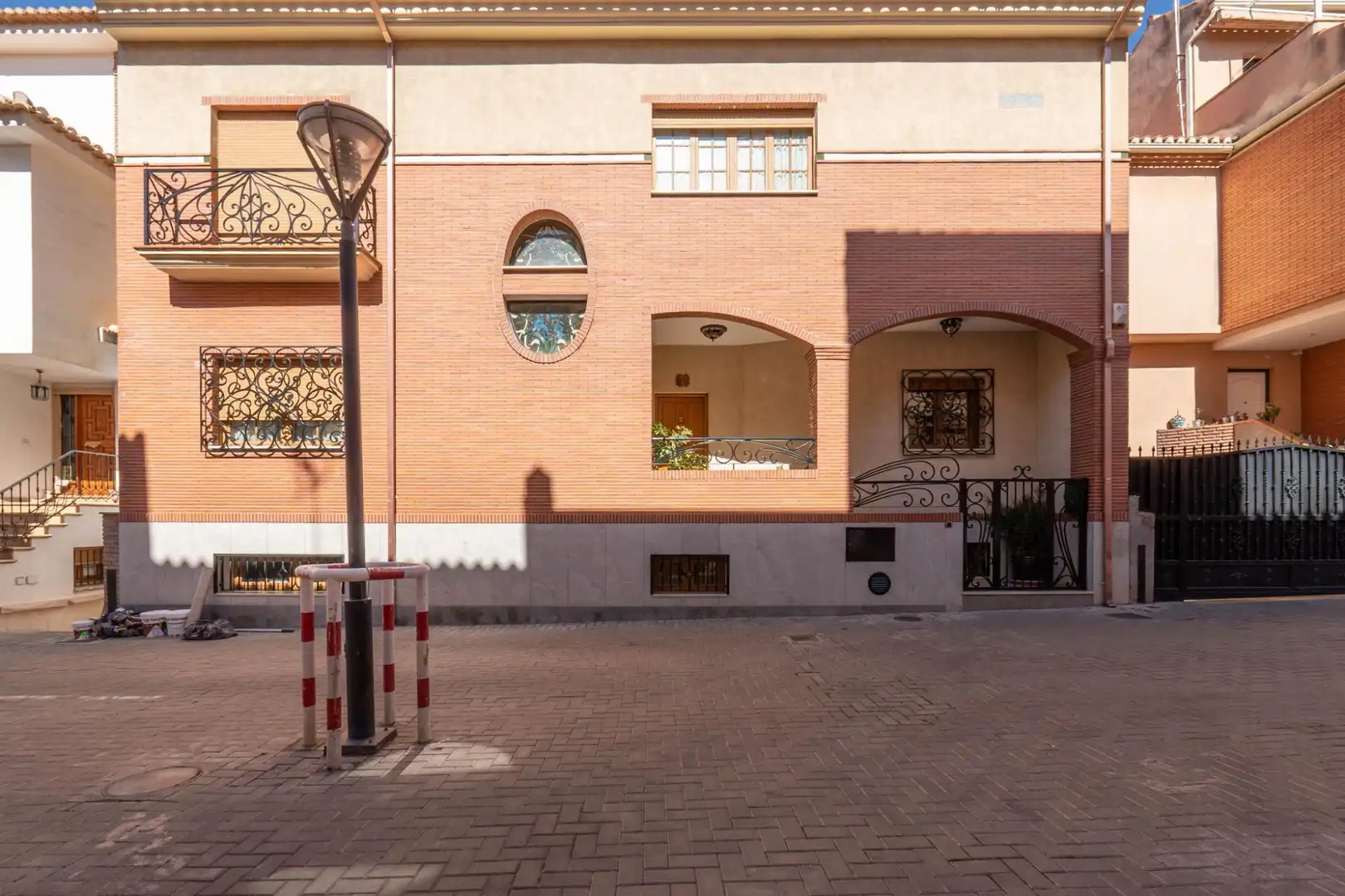 Vista exterior de Casa o chalet en venta en Granada con Aire acondicionado, Calefacción y Terraza