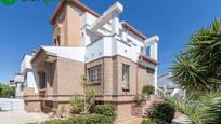 Vista exterior de Casa o xalet en venda en Ogíjares amb Aire condicionat, Terrassa i Piscina