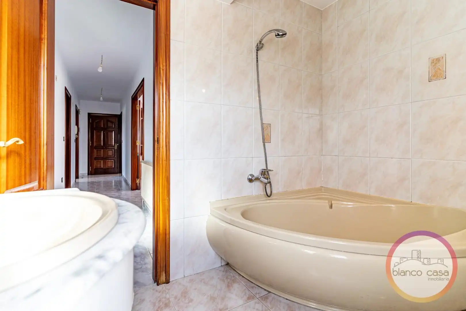 Bany de Casa o xalet en venda en Malpica de Bergantiños amb Calefacció, Terrassa i Traster
