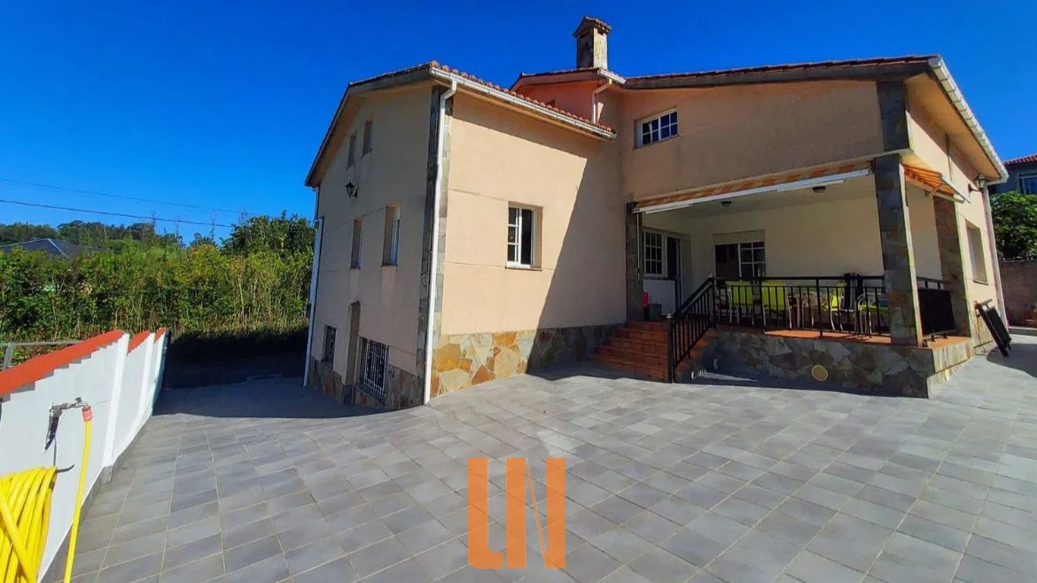 Exterior view of House or chalet for sale in Oleiros  with Heating, Private garden and Parquet flooring