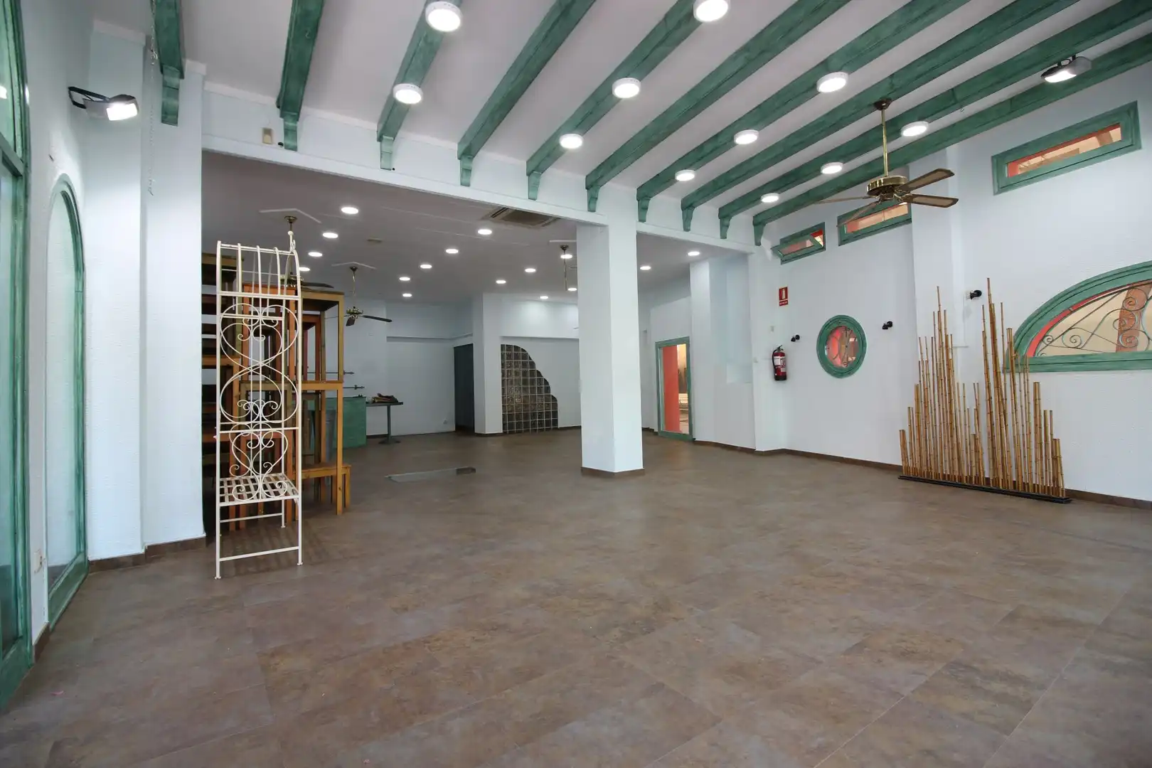 Business premises to rent in Almadrava - Canyelles - Puig-Rom, imagen 4