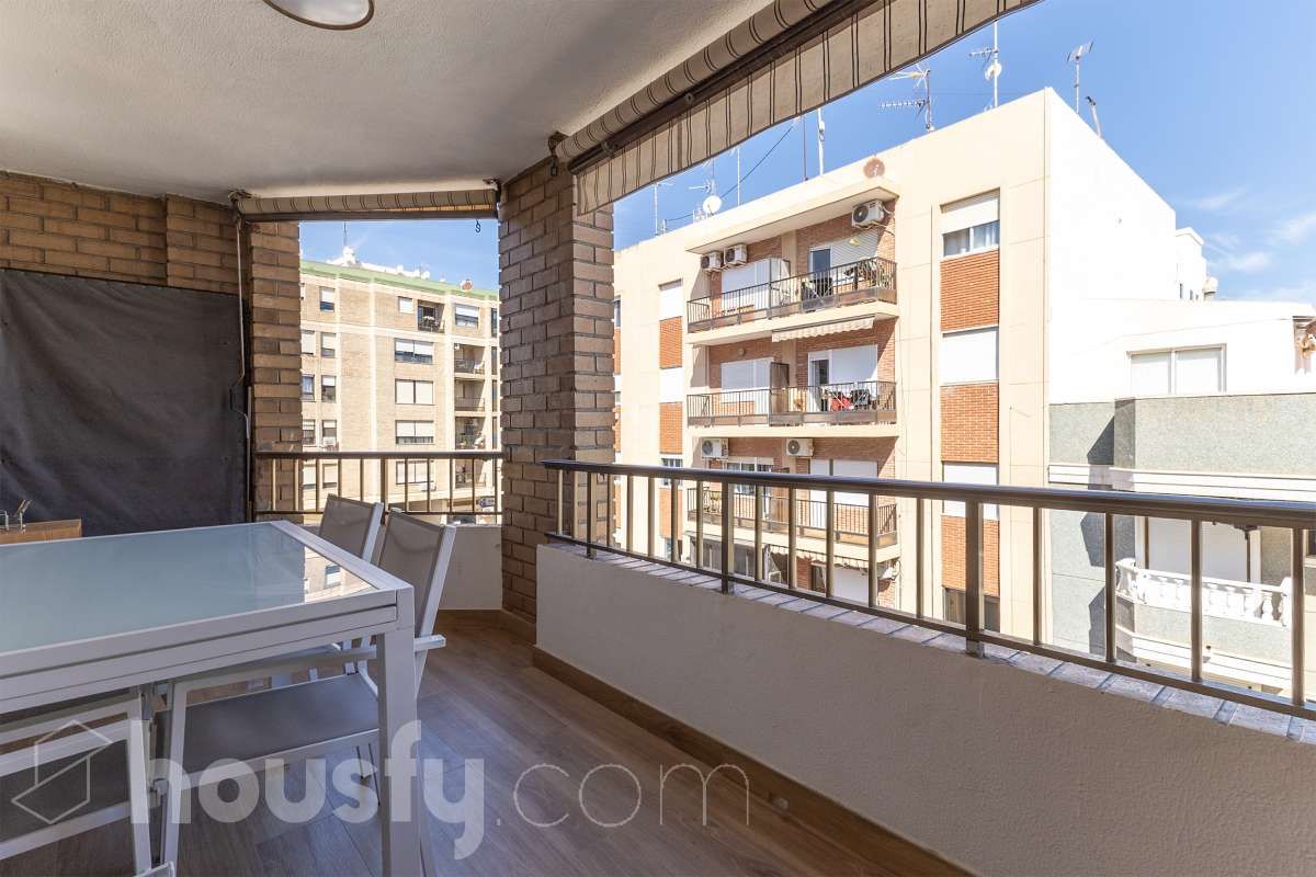 Balcony of Flat for sale in Guardamar del Segura  with Air Conditioner, Heating and Parquet flooring