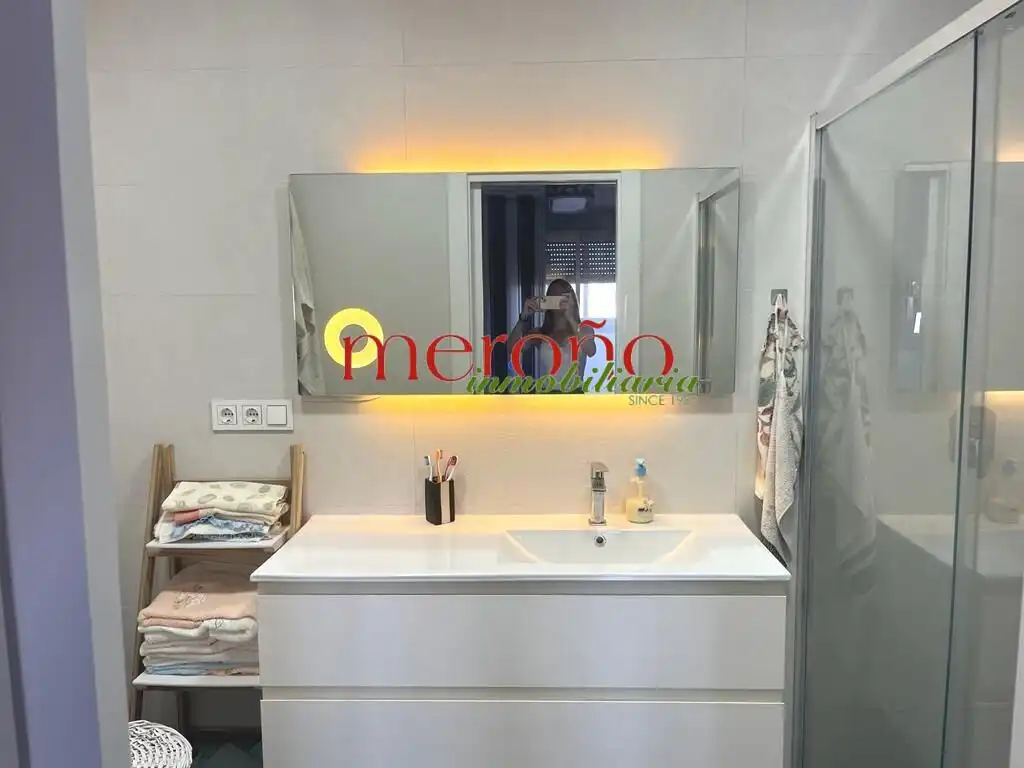 Baño de Ático en venta en Elche / Elx con Jardín privado, Terraza y Trastero