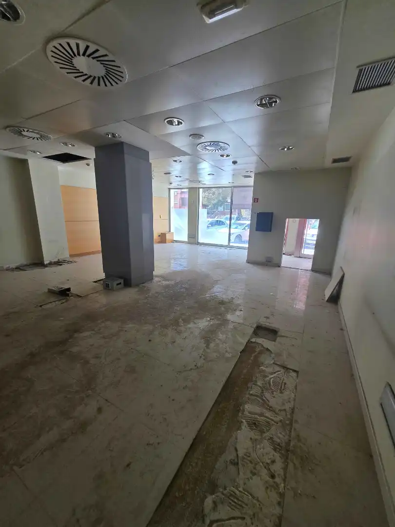 Local en venta en Coslada con Aire acondicionado