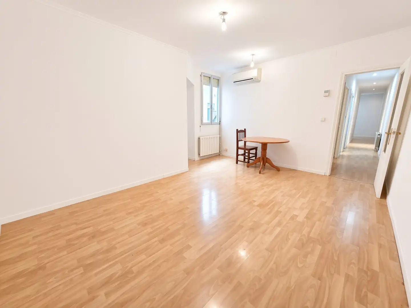 Flat for sale in Madrid  with Air Conditioner, Heating and Washing machine