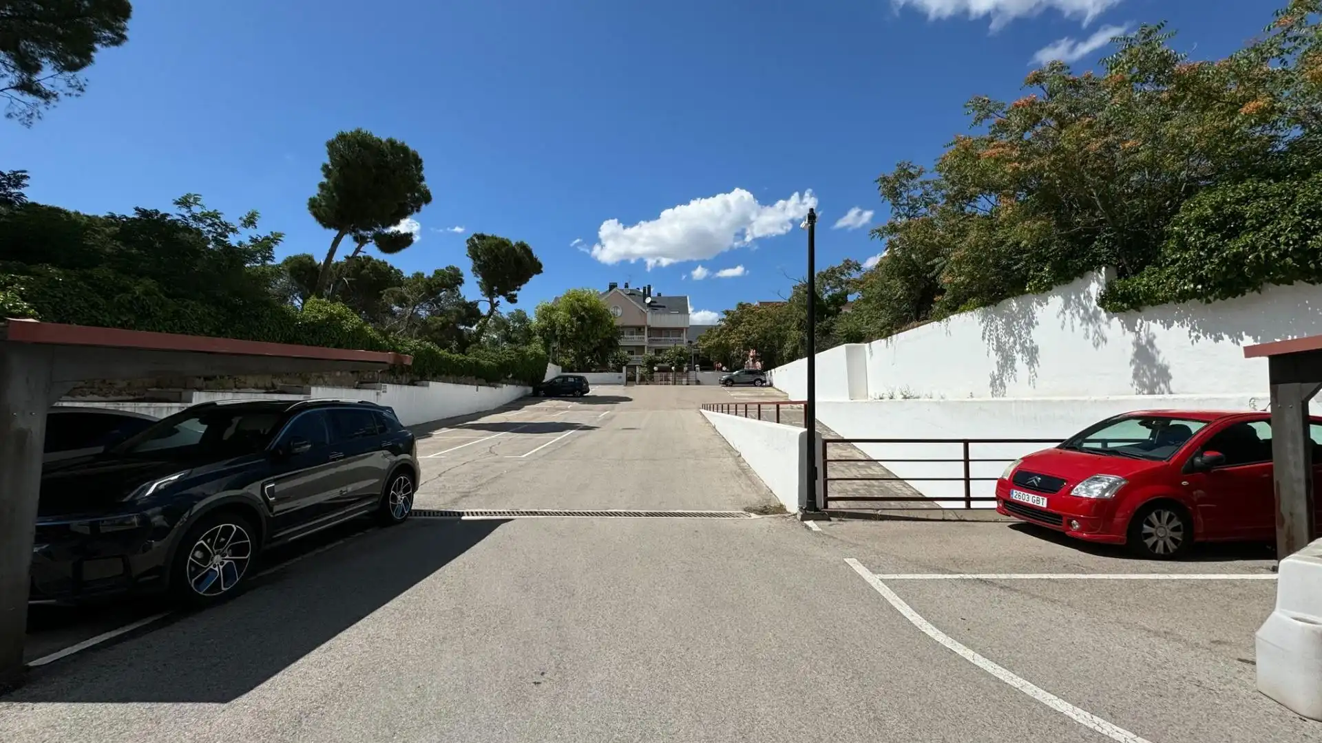 Parking de Oficina en venta en Las Rozas de Madrid con Aire acondicionado y Calefacción