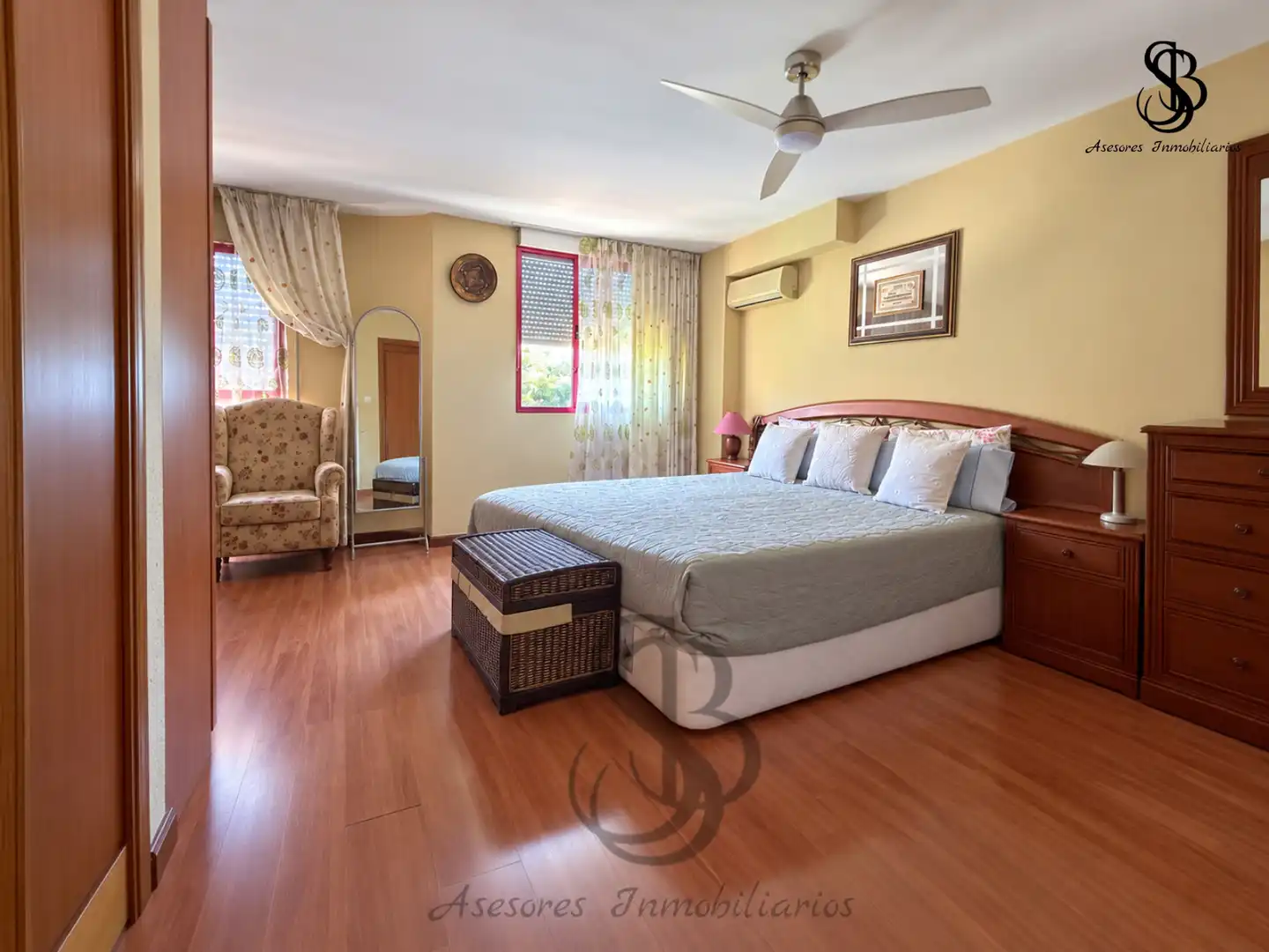 Casa pareada con piscina en venta en Carrer la Maigmona, imagen 16