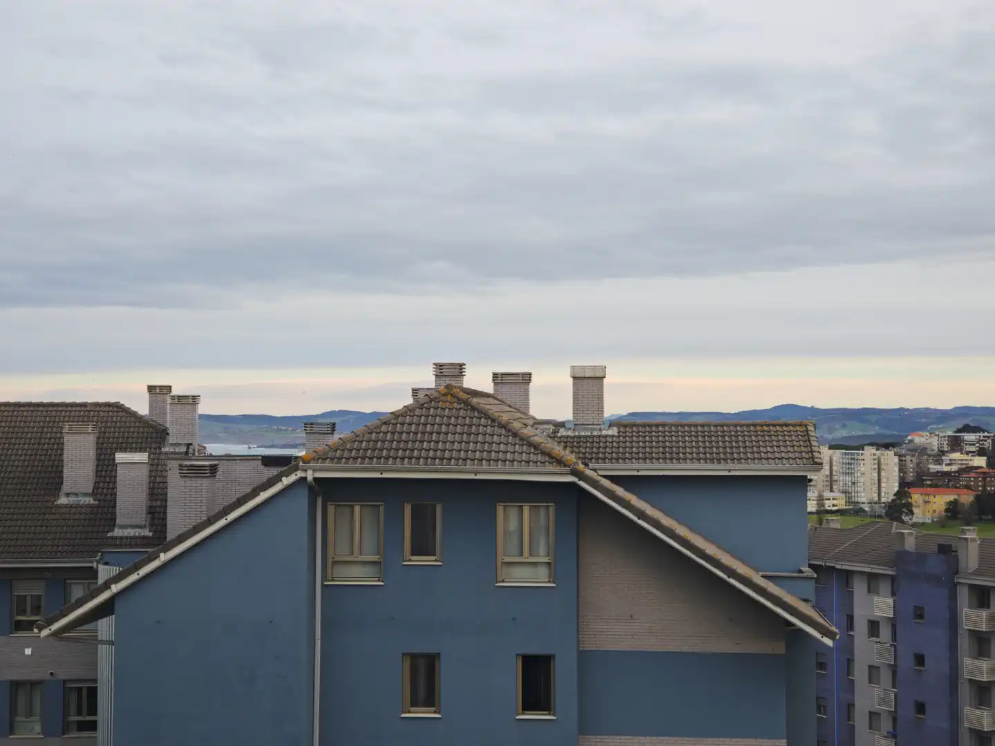 Außenansicht von Wohnung zur Miete in Santander mit Heizung, Möbliert und Ofen