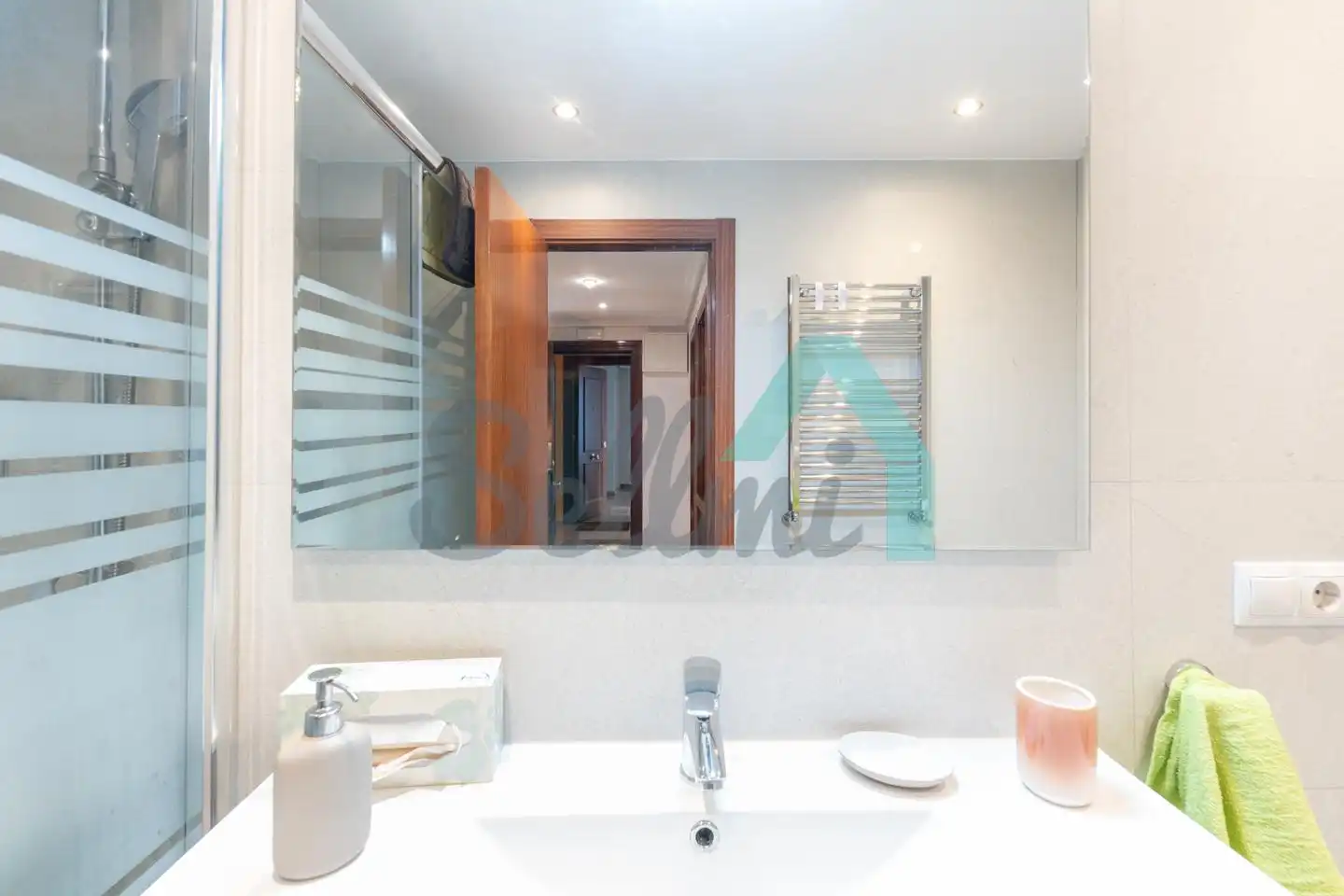 Flat for rent in Llano Ponte, Milán - Pumarín
