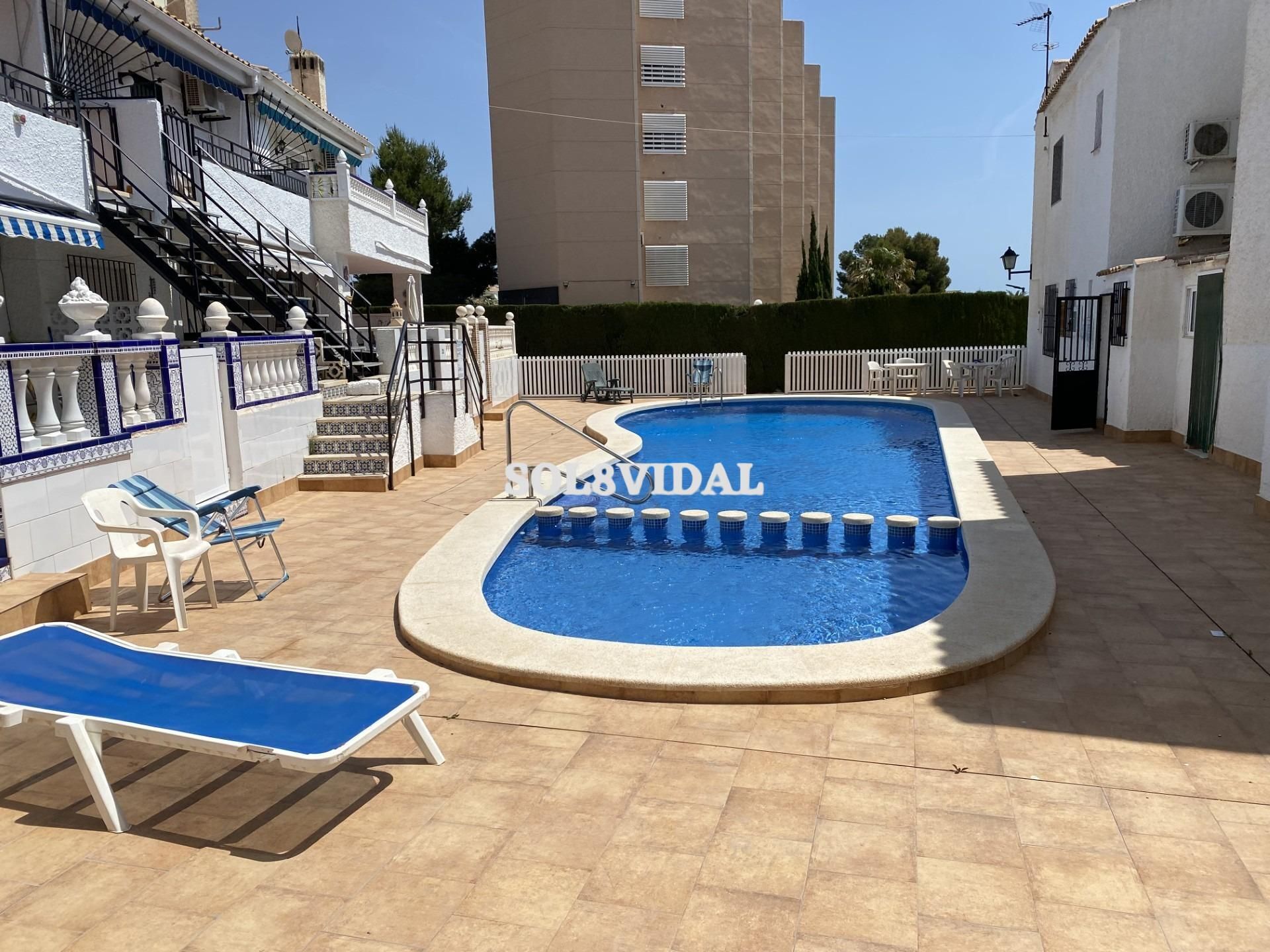 Piscina de Pis de lloguer en Orihuela amb Jardí privat, Terrassa i Balcó