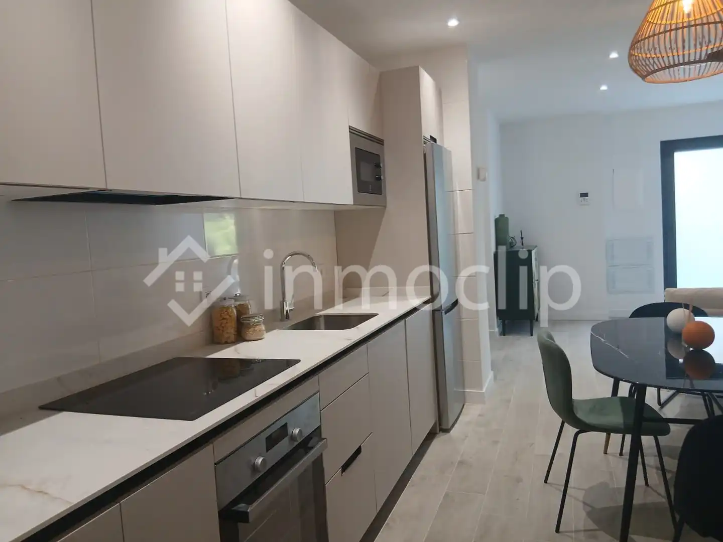 Cuina de Apartament en venda en Salamanca amb Aire condicionat i Calefacció