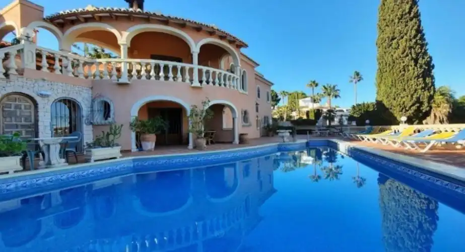 Haus mit Pool zum Verkauf in Cala Advocat - Baladrar