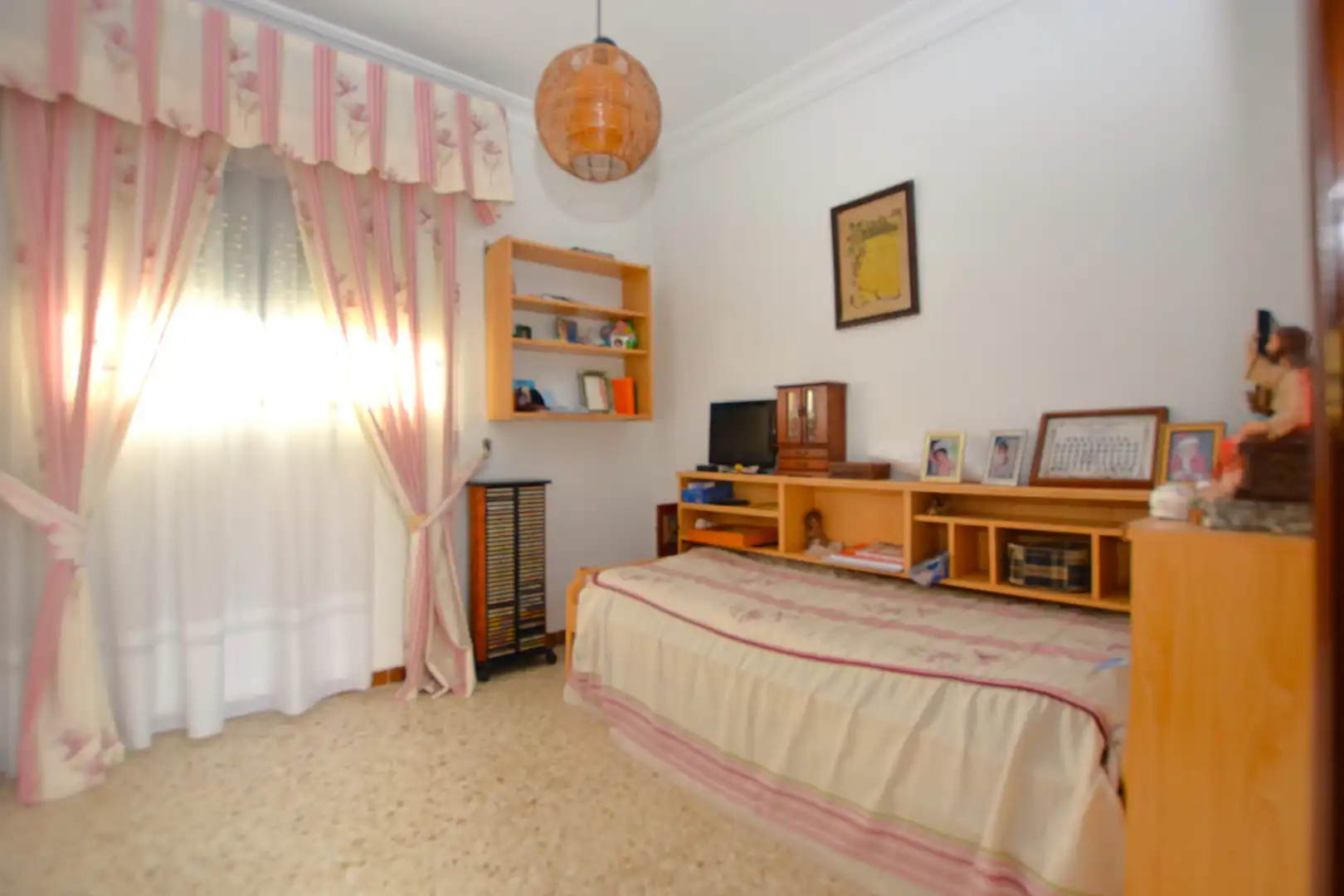 Habitación de Casa o chalet en venta en Bormujos con Aire acondicionado, Calefacción y Jardín privado