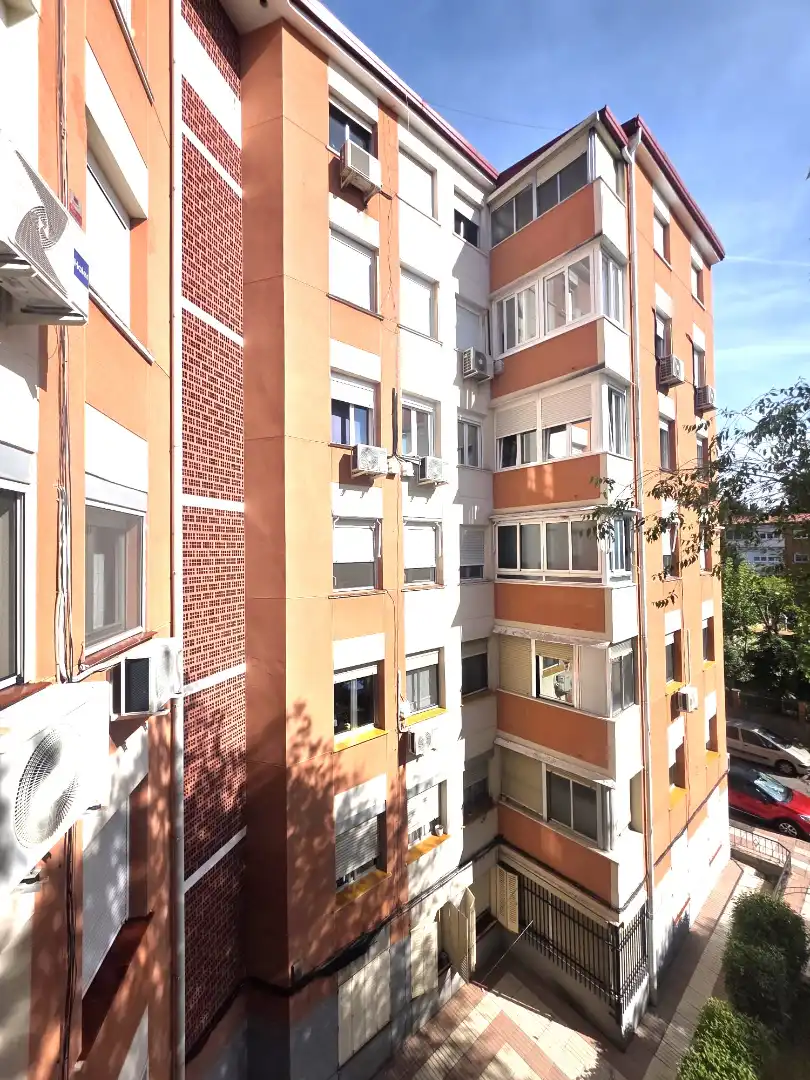 Vista exterior de Pis en venda en  Madrid Capital amb Aire condicionat, Calefacció i Terrassa