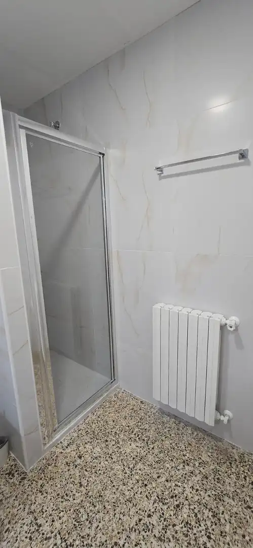 Baño de Piso de alquiler en Manresa con Calefacción, Amueblado y Horno