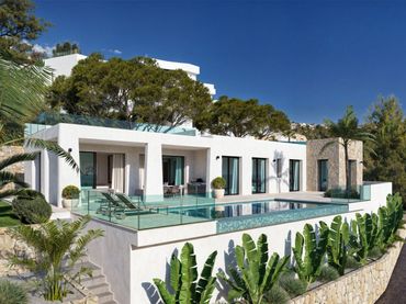 Xalet amb piscina en venda a Benicolada - Las Adelfas