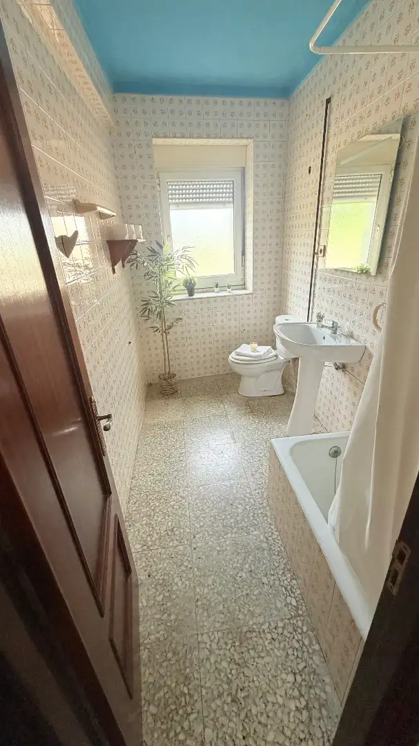 Bany de Casa o xalet en venda en Carreño amb Calefacció, Jardí privat i Terrassa