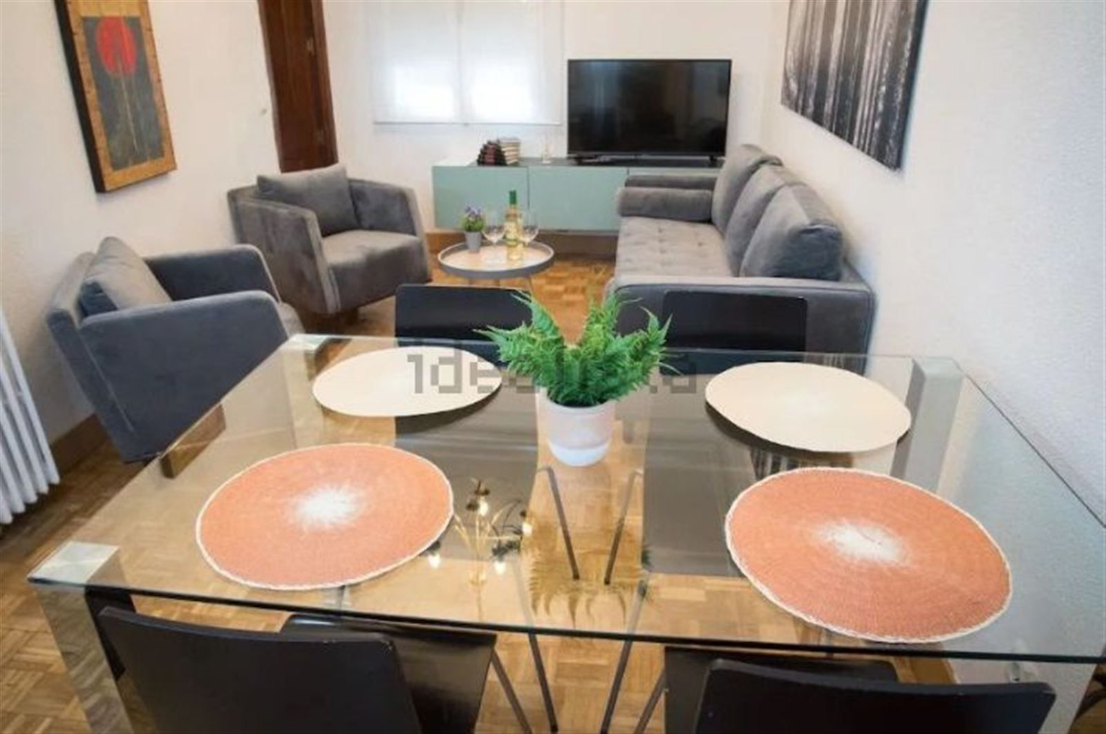 Sala d'estar de Pis de lloguer en  Madrid Capital amb Calefacció, Parquet i Moblat