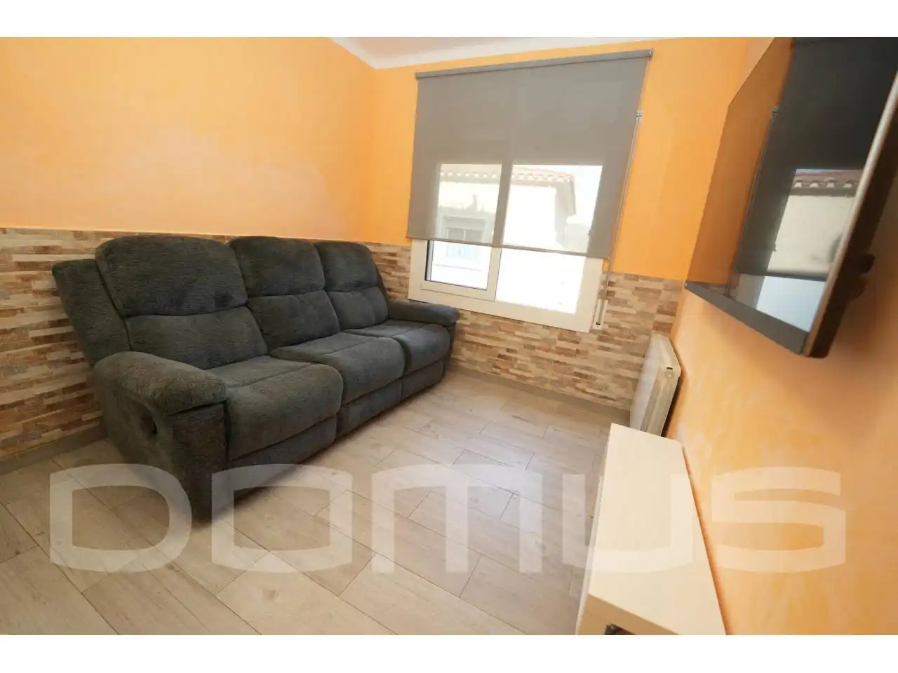Sala d'estar de Pis en venda en Sant Vicenç Dels Horts amb Calefacció, Terrassa i Moblat