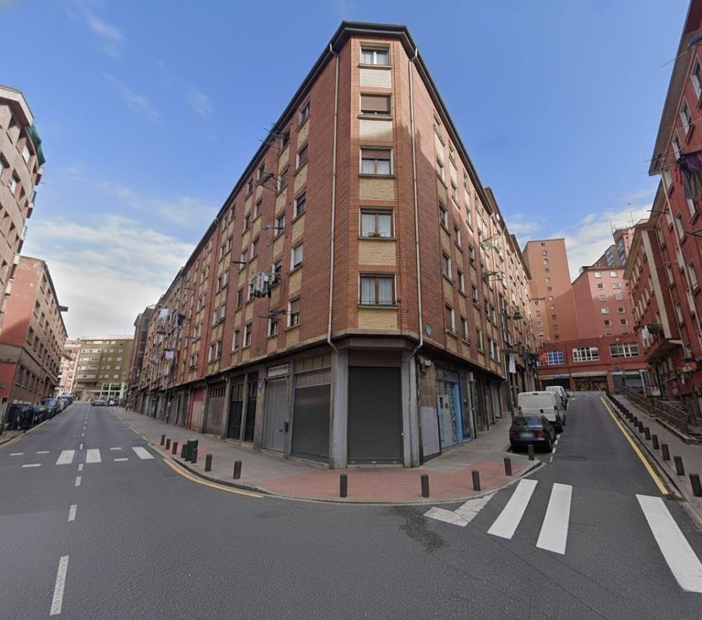 Vista exterior de Pis en venda en Bilbao 