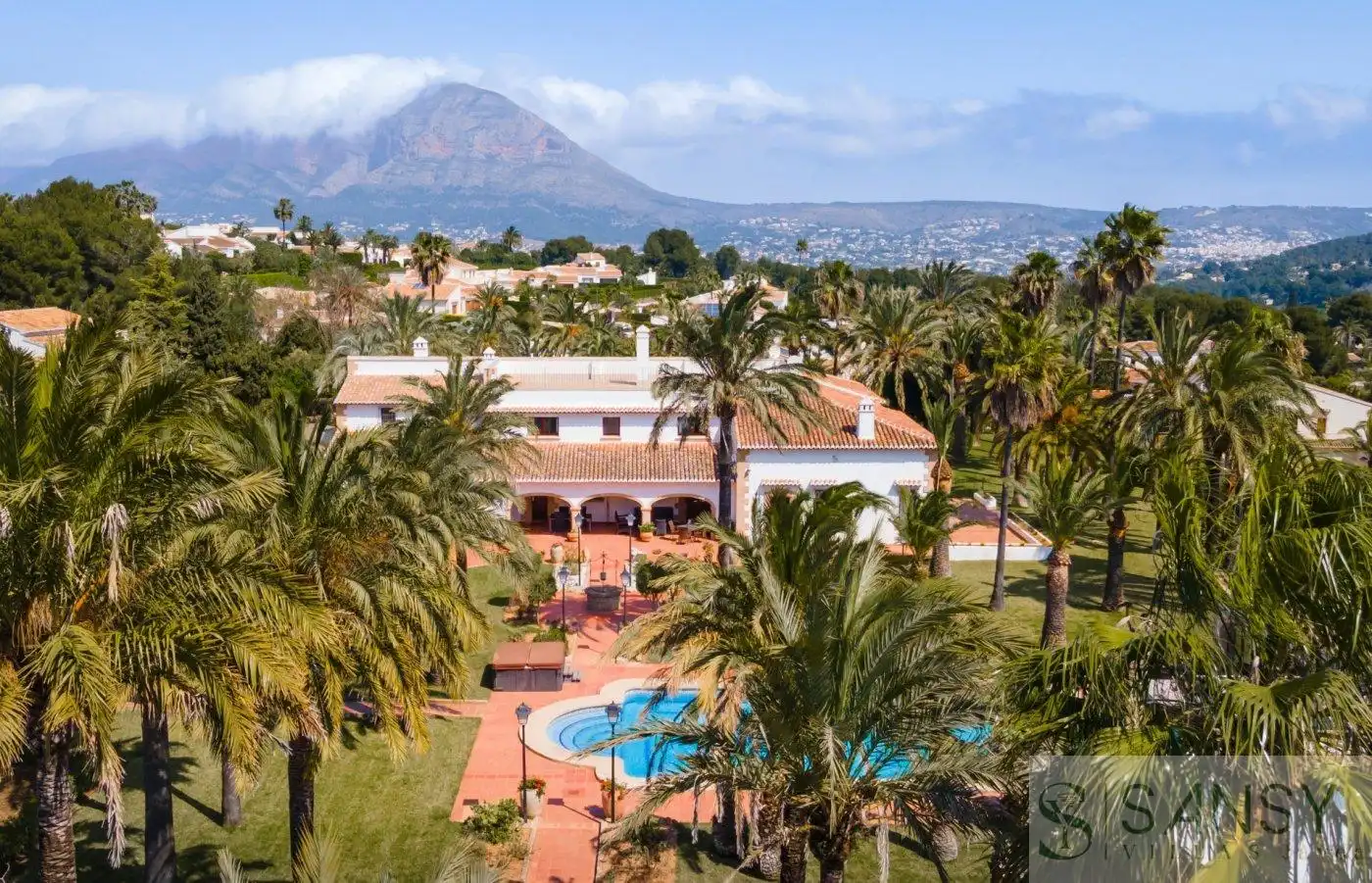 Villa con piscina in vendita a Centro ciudad