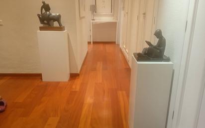 Flat for sale in  Valencia Capital  with Air Conditioner, Heating and Balcony