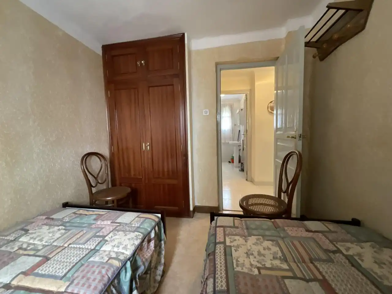 Schlafzimmer von Wohnung zum Verkauf in Santo Domingo de la Calzada mit Möbliert