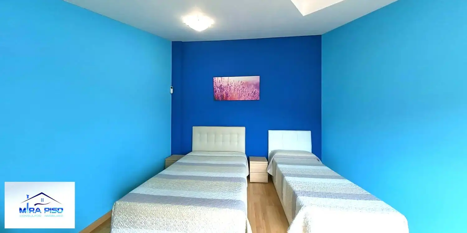 Habitación de Ático en venta en Entrambasaguas con Calefacción, Parquet y Terraza