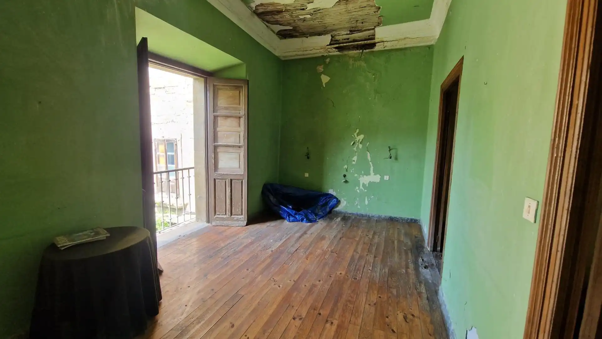 Sala d'estar de Finca rústica en venda en Lena amb Jardí privat, Terrassa i Balcó