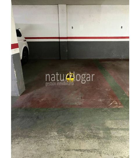 Photo 2 of Garage for rent in La Cañada, Paterna