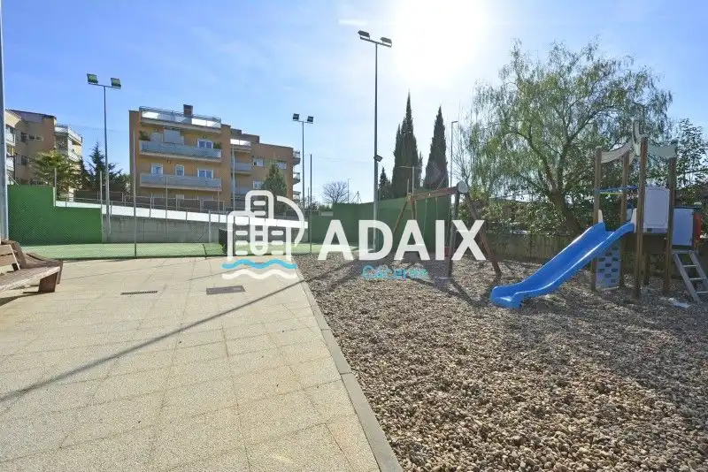 Vista exterior de Ático en venta en Cáceres con Aire acondicionado, Calefacción y Terraza
